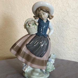 Lladro Porcelain Figurine